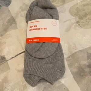 Joe Fresh Women's Soft Gray Socks
